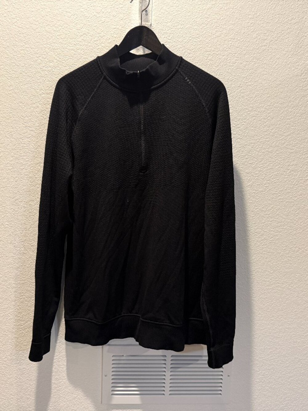 Lululemon Mens 1/2 zip waffle sweater - Large